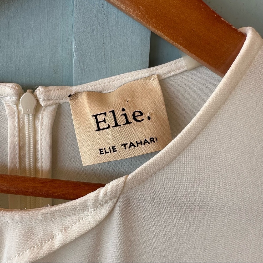 Elie Tahari Cream Keyhole Blouse - Picture 4 of 7